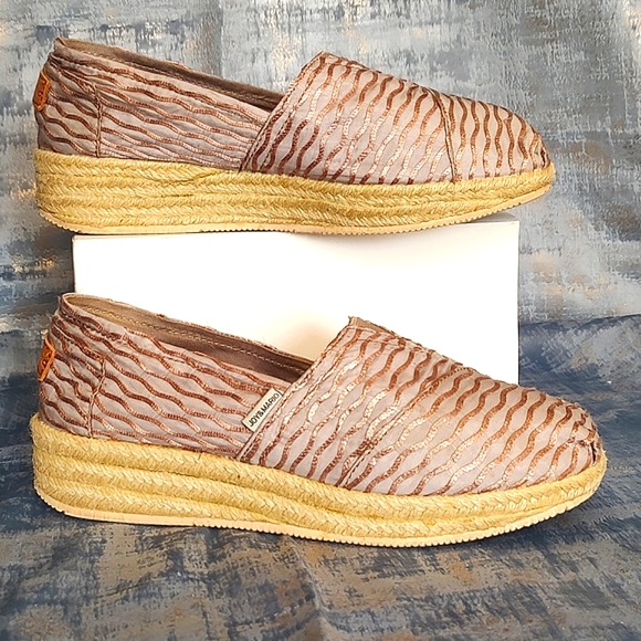 Joy and Mario Womens Satin Champagne/Pink /Wedge Slip On Espadrilles /Size 8 - Picture 1 of 7